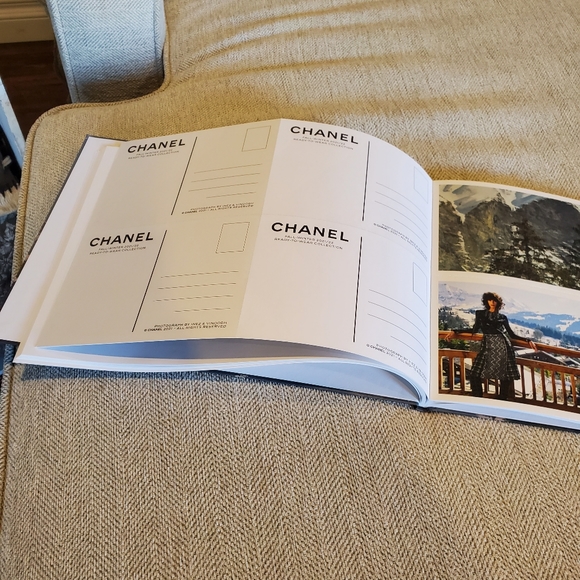 Brand new Chanel book postcards - Picture 9 of 9
